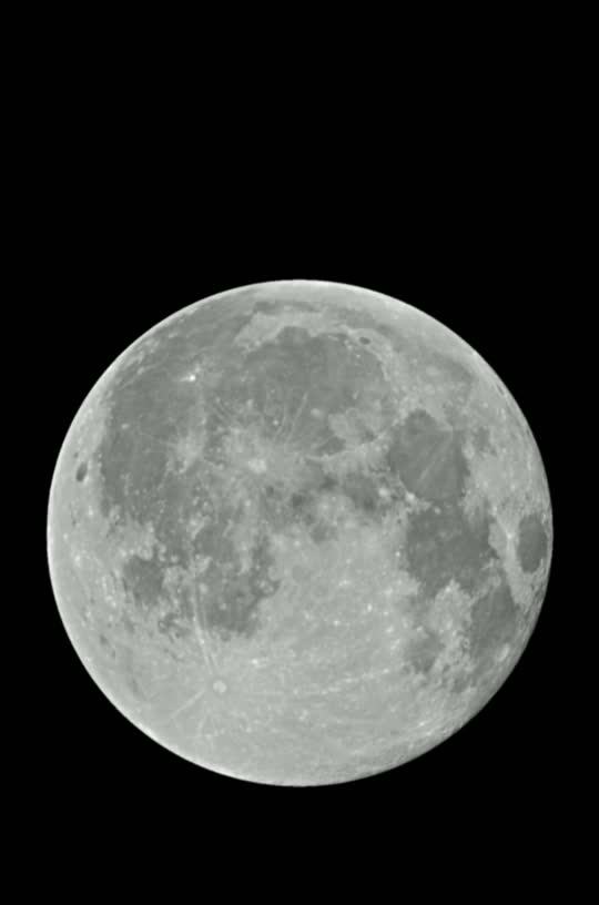 Moon: 3D flyby